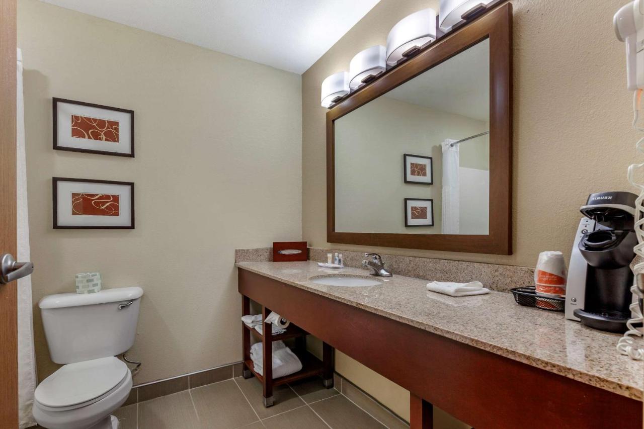 Comfort Suites Delavan - Lake Geneva Area Esterno foto