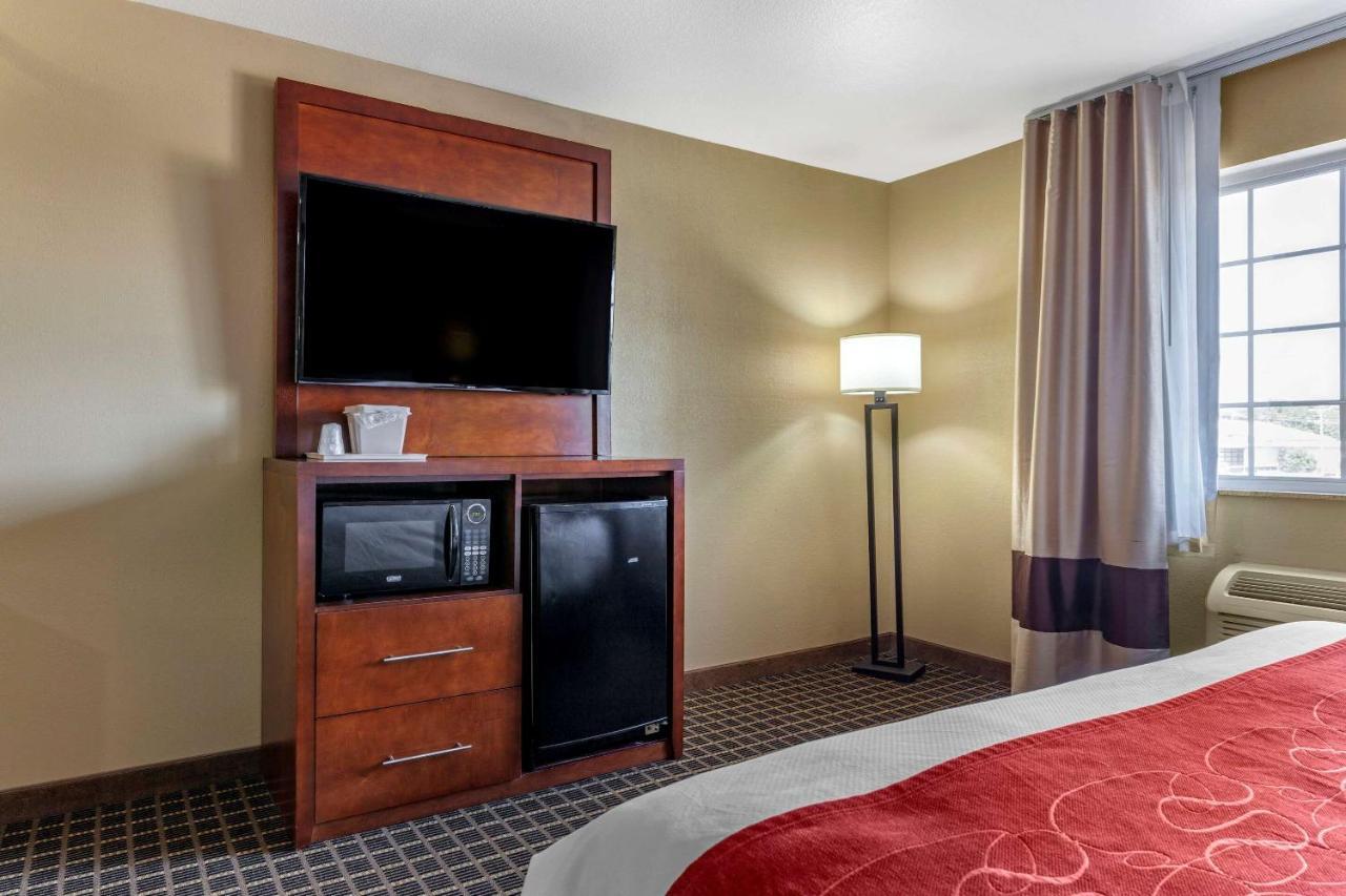 Comfort Suites Delavan - Lake Geneva Area Esterno foto