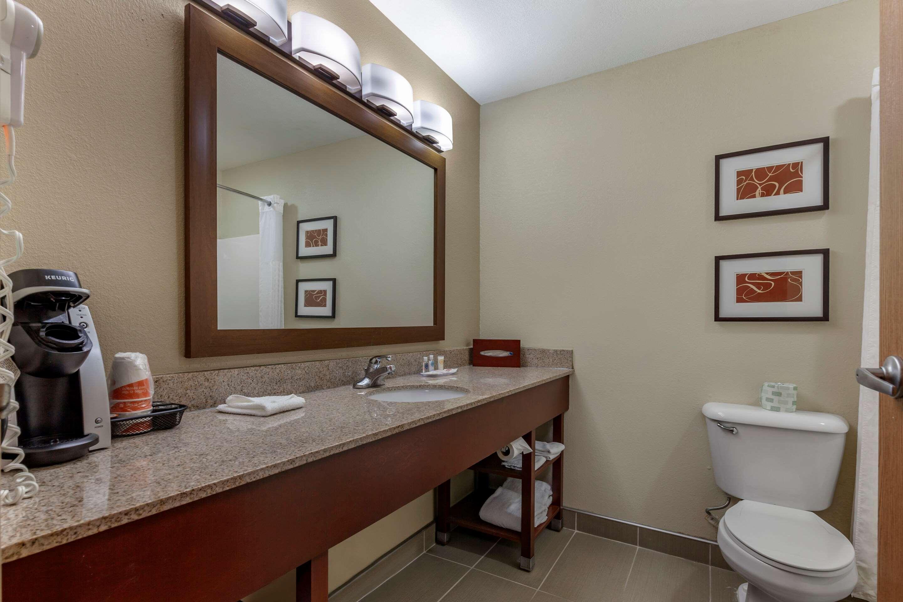 Comfort Suites Delavan - Lake Geneva Area Esterno foto