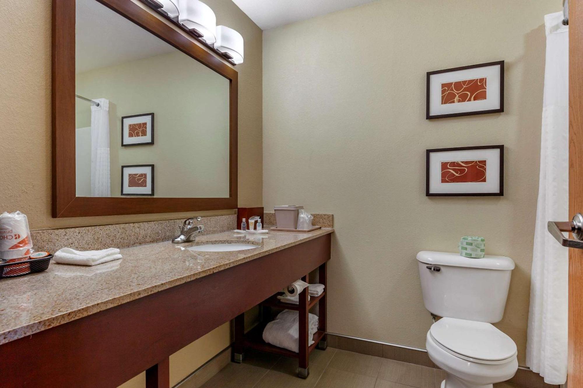 Comfort Suites Delavan - Lake Geneva Area Esterno foto