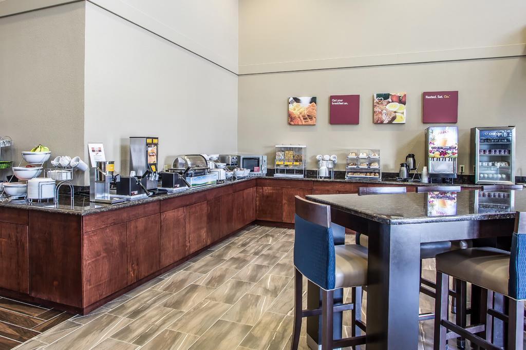 Comfort Suites Delavan - Lake Geneva Area Esterno foto