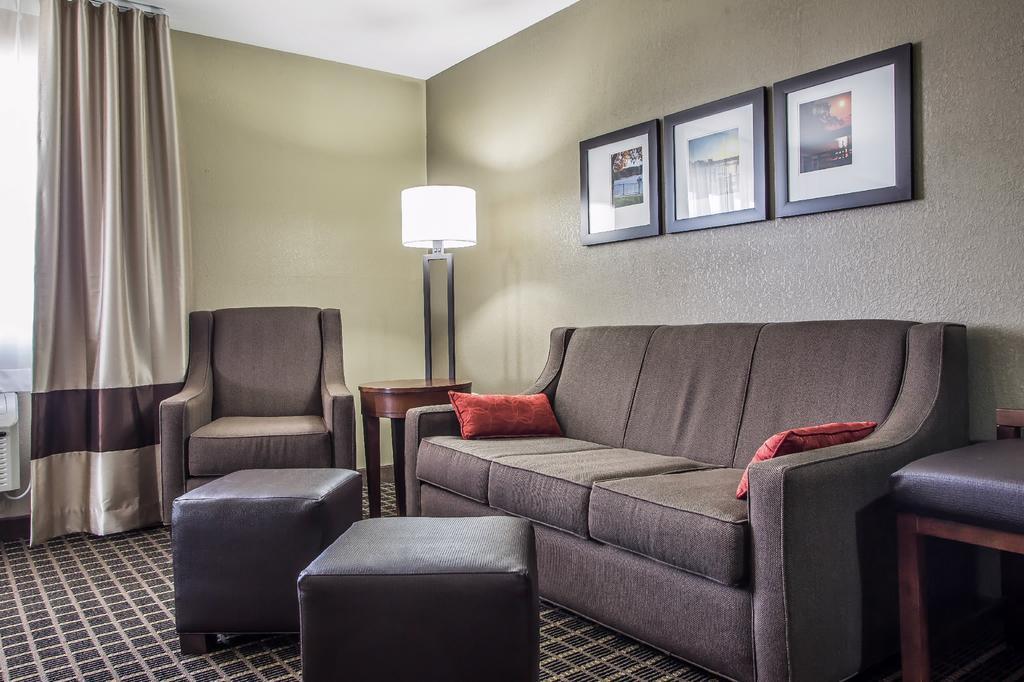 Comfort Suites Delavan - Lake Geneva Area Esterno foto