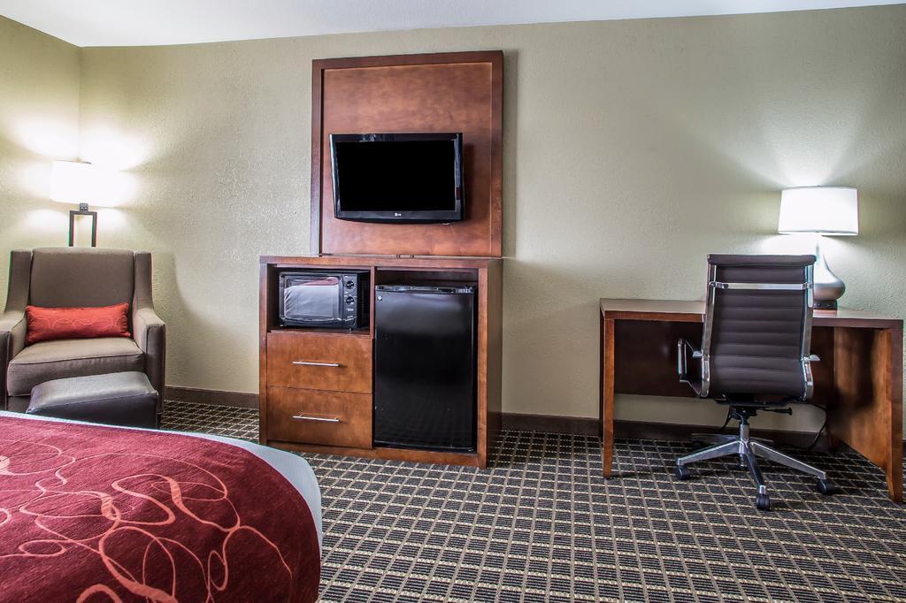 Comfort Suites Delavan - Lake Geneva Area Esterno foto