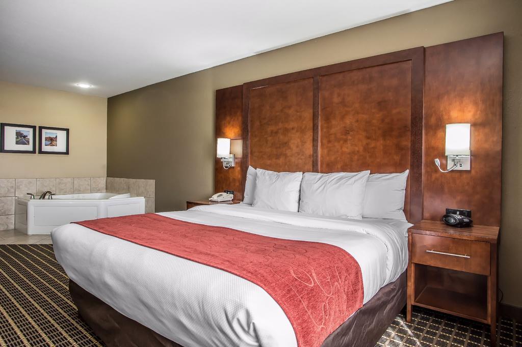 Comfort Suites Delavan - Lake Geneva Area Esterno foto
