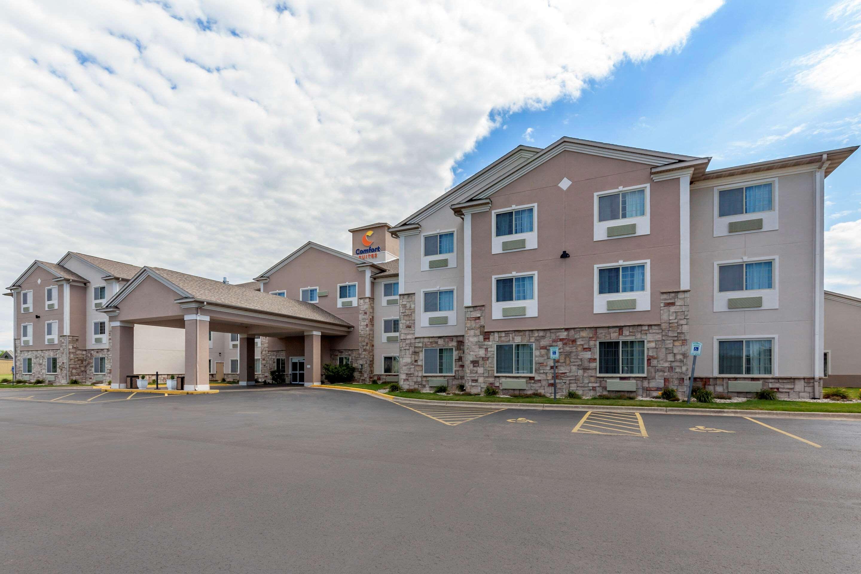 Comfort Suites Delavan - Lake Geneva Area Esterno foto